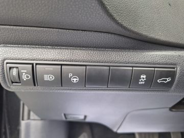 TOYOTA - Corolla Touring Sports 2.0 Hybrid Style (15 di 24)