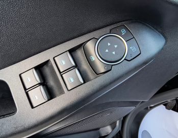 FORD - Fiesta 1.0 Ecoboost Hybrid 125 CV 5 porte Titanium (14 di 18)