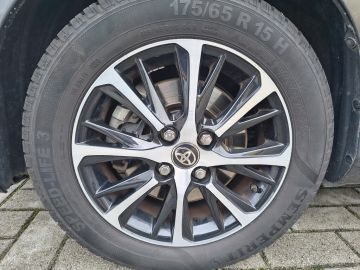 TOYOTA - 1.5 Hybrid 5 porte Active (8 di 21)