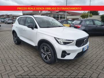 VOLVO - XC40 B4 AWD automatico Plus Dark (3 di 25)
