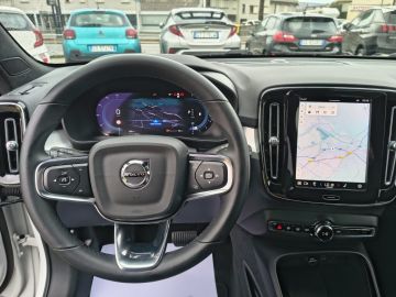 VOLVO - XC40 B4 AWD automatico Plus Dark (12 di 25)