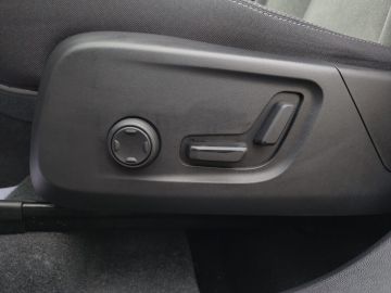 VOLVO - XC40 B4 AWD automatico Plus Dark (16 di 25)