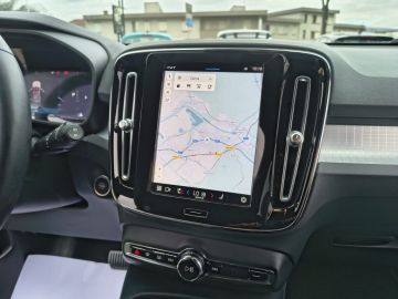 VOLVO - XC40 B4 AWD automatico Plus Dark (24 di 25)