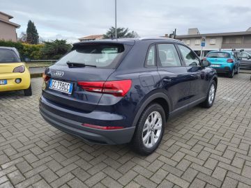 AUDI - Q3 35 TDI S tronic Business (4 di 19)