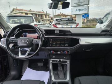 AUDI - Q3 35 TDI S tronic Business (12 di 19)