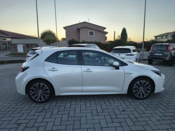 TOYOTA - Corolla 2.0 Hybrid Business (8 di 21)