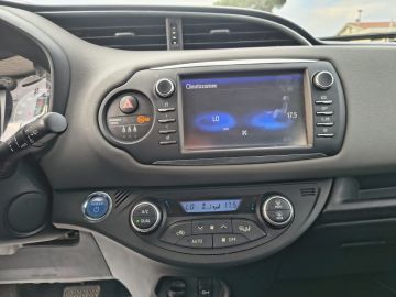 TOYOTA - Yaris 1.5 Hybrid 5 porte Business (11 di 17)