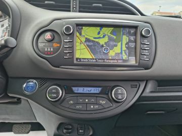 TOYOTA - Yaris 1.5 Hybrid 5 porte Business (12 di 17)