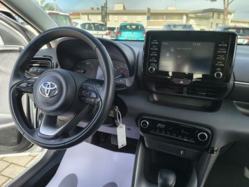 TOYOTA - Yaris 1.5 Hybrid 5 porte Business (13 di 21)