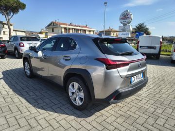LEXUS - UX Hybrid Business (4 di 20)