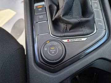 VOLKSWAGEN - Tiguan 2.0 TDI 150 CV SCR DSG 4MOTION Life (12 di 20)