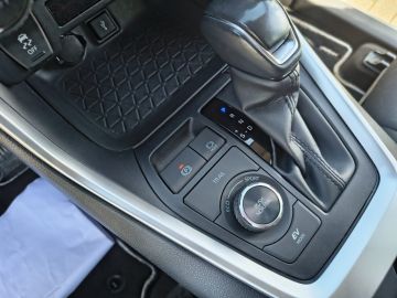 TOYOTA - RAV4 2.5 HV (222CV) E-CVT AWD-i Business (14 di 26)