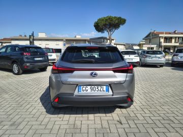 LEXUS - UX Hybrid Business (5 di 20)