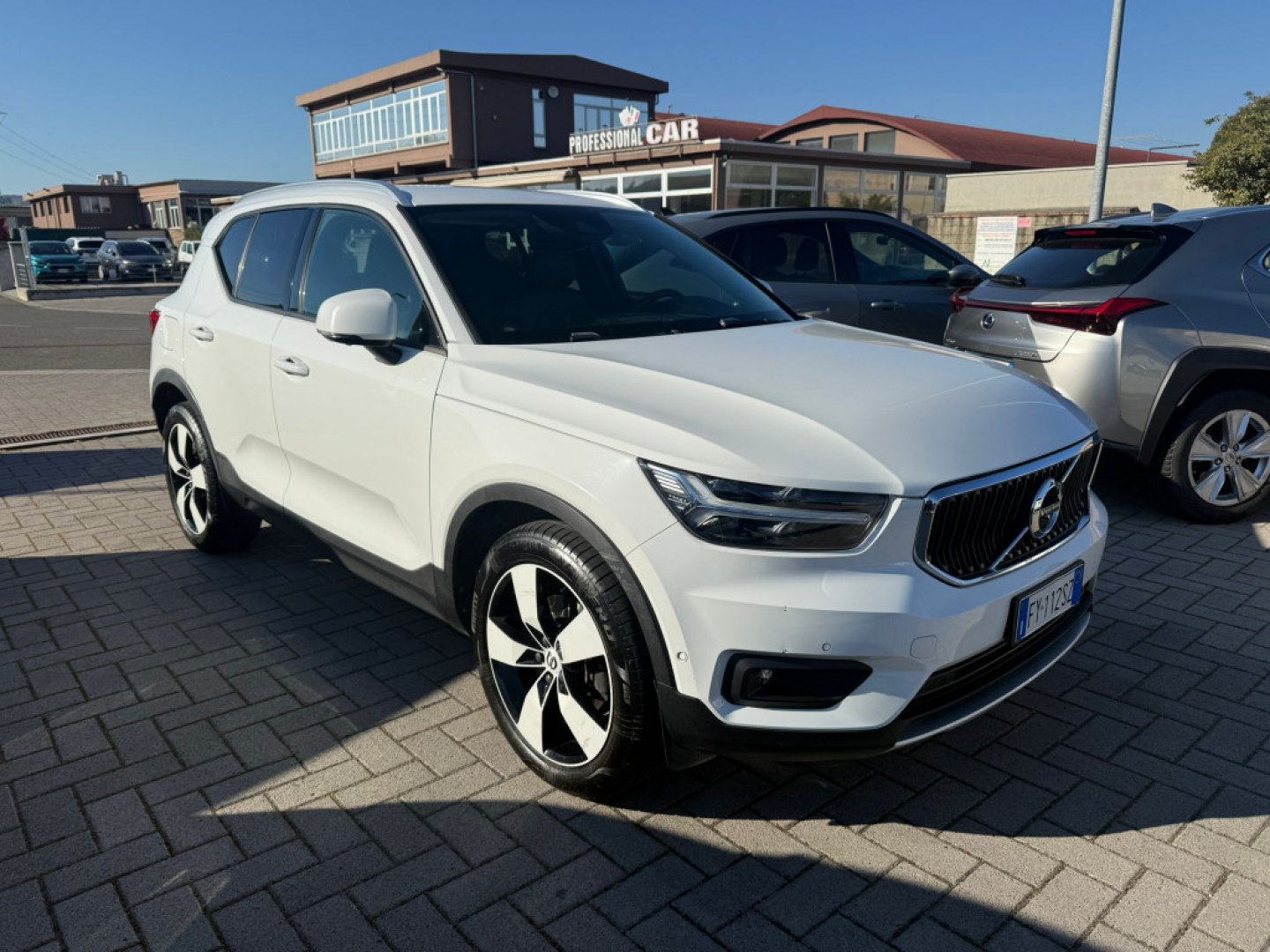 VOLVO - XC40 D3 AWD Geartronic Momentum