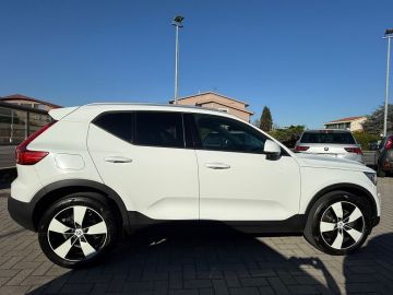 VOLVO - XC40 D3 AWD Geartronic Momentum (7 di 15)