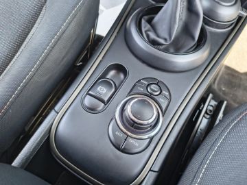 MINI - Mini 1.5 Cooper SE Business Countryman ALL4 (19 di 26)