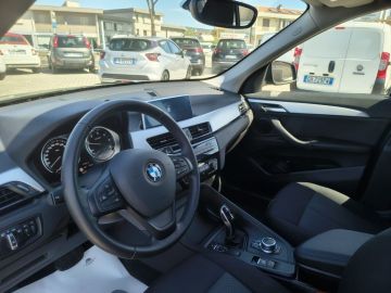 BMW - X1 sDrive18d Business Advantage (9 di 22)