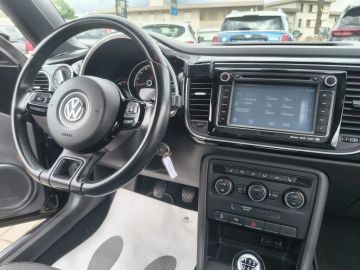 VOLKSWAGEN - Maggiolino Cabrio 1.2 TSI BMT Design (15 di 21)