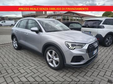 AUDI - Q3 35 TDI quattro S tronic Business (3 di 19)