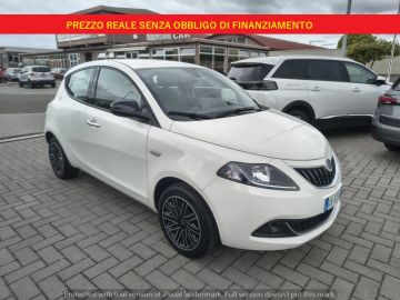 LANCIA - Ypsilon 1.0 FireFly 5 porte S&S Hybrid Gold (3 di 17)