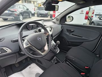 LANCIA - Ypsilon 1.0 FireFly 5 porte S&S Hybrid Gold (7 di 17)