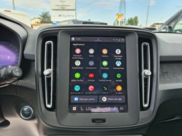 VOLVO - XC40 B3 automatico Essential (11 di 20)