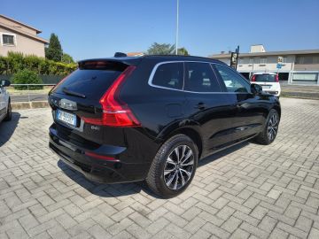 VOLVO - XC60 B4 (d) AWD automatico Essential (4 di 19)