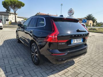 VOLVO - XC60 B4 (d) AWD automatico Essential (5 di 19)