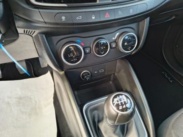 FIAT - Tipo 1.6 Mjt S&S 4 porte City Life (15 di 19)