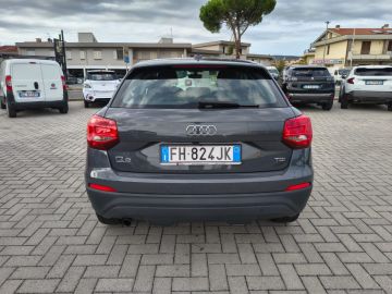 AUDI - Q2 1.6 TDI S tronic Business (5 di 18)
