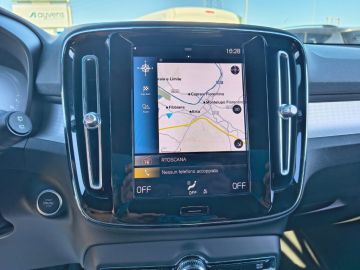 VOLVO - XC40 T5 Recharge Plug-in Hybrid automatico Core (15 di 21)