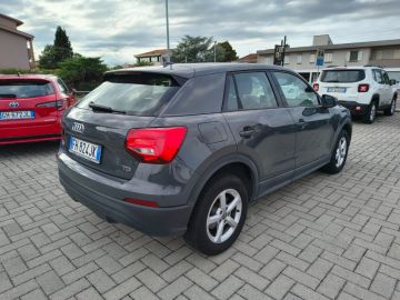 AUDI - Q2 1.6 TDI S tronic Business (4 di 17)