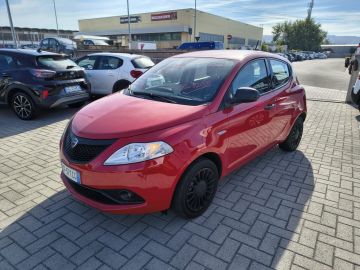 LANCIA - Ypsilon 1.0 FireFly 5 porte S&S Hybrid Ecochic Silver (1 di 20)