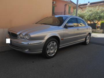 JAGUAR - X-Type 2 litri V6 Executive (3 di 10)