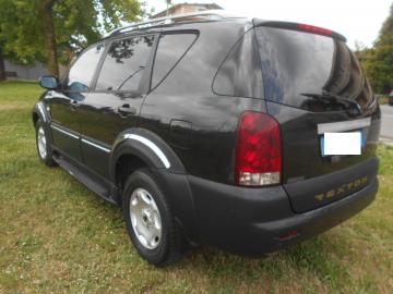 SSANGYONG - Rexton 2.7 XDi Plus (5 di 10)