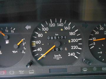 MERCEDES -  200e (7 di 10)