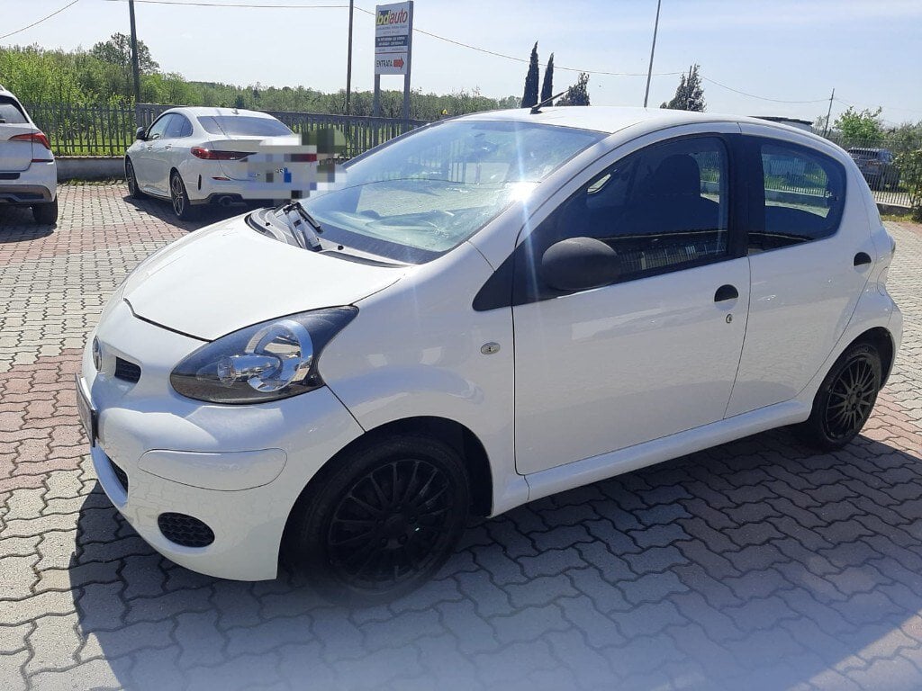 TOYOTA - Aygo 1.0 VVT-i 5p. Now Connect