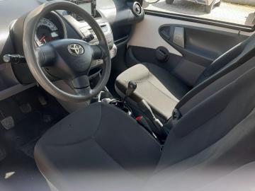 TOYOTA - Aygo 1.0 VVT-i 5p. Now Connect (3 di 5)