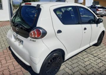 TOYOTA - Aygo 1.0 VVT-i 5p. Now Connect (5 di 5)