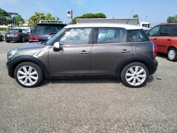 MINI - Mini Cooper D Countryman (1 di 3)