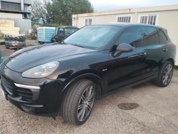 PORSCHE - Cayenne 3.0 Diesel 262CV Platinum Ed. (1 di 4)