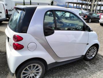 SMART - fortwo 1000 45 kW MHD coupé pure (3 di 4)
