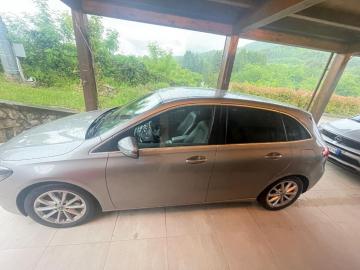 MERCEDES - B 180 d Executive