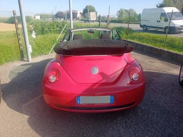 VOLKSWAGEN - New Beetle 1.9 TDI 105CV Cabrio (4 di 4)