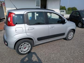 FIAT - Panda 1.2 Lounge (2 di 5)