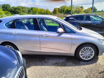 BMW - 218d Active Tourer Luxury (2 di 5)