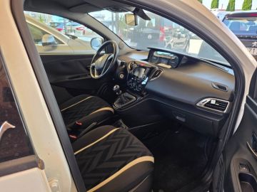 LANCIA - Ypsilon 1.2 69 CV 5p. Gold (5 di 8)