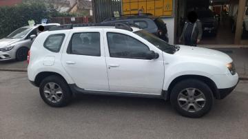 DACIA - Duster 1.6 110 CV 4x2 GPL Lauréate (2 di 3)