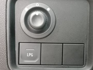 DACIA - Duster 1.0 TCe GPL 4x2 Expression (13 di 16)