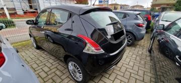 LANCIA - Ypsilon 1.3 MJT 95 CV 5p. S&S Silver (2 di 4)